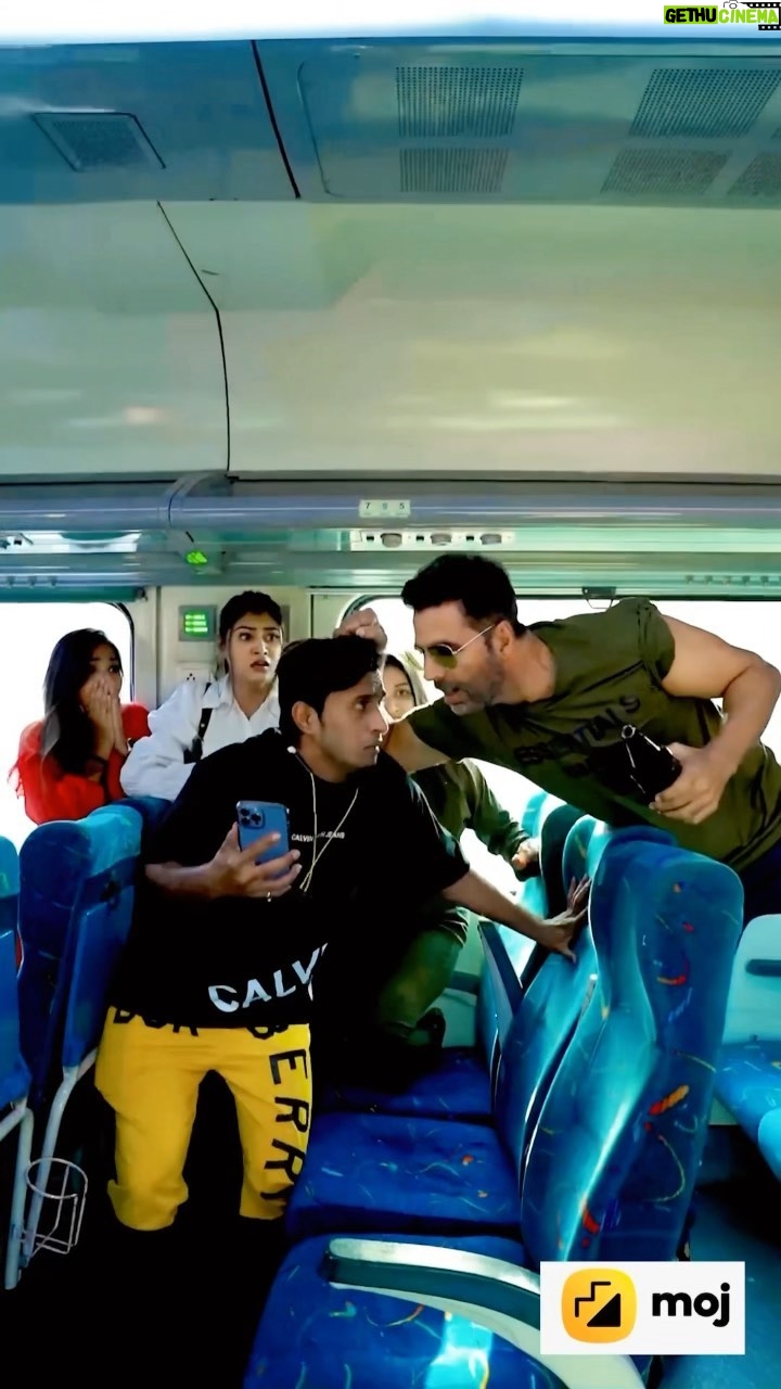 Simran Jain - 22.7K Likes - Ham 18th March ko movie zarur dekhenge aapki Bachchhan ji bs abhi hame yahan se jaane do ..
hamare maa baap aur pyari audience ka kya hoga? 
.
.
.
.
.

#bachchhanpaandeykiMoj
#SajidNadiadwala’s #BachchhanPaandey directed by @farhadsamji 

@akshaykumar @kritisanon @jacquelinef143 @arshad_warsi @wardakhannadiadwala