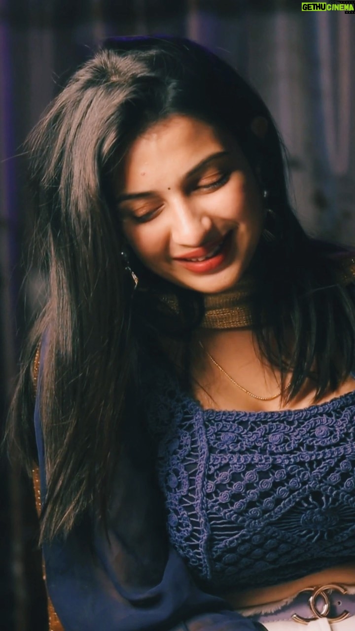 Simran Jain - 40.4K Likes - If we don’t feel grateful with what we already have. 
What makes us think we will be happy with more ? 

#simranjain #inthemaking  #shayari #reelitfeelit