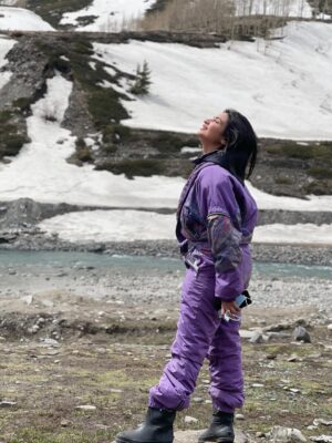 Simran Jain Instagram - Mujhey sukoon ghar k baad sirf pahado mei milta hai…
Or apko ? ☺️
.
.
.
.
.
.
.
#simranjain #inthemaking #manali #bornoninstagram