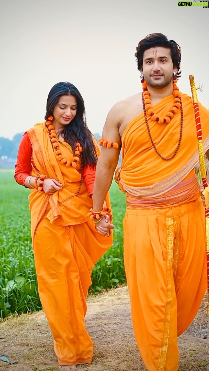 Simran Jain - 831.3K Likes - जितने खुश हम हैं उससे कई गुना ज़्यादा खुश हमारे सिया राम होंगे बस उन्हीं की भावना व्यक्त करने की कोशिश की है 
जय सिया राम 🥹🙏🚩🌸❤️
.
.
.
.
.
.
.
#jaisiyaram #jaishreeram #rammandir #modi #yogi #mygov #bharattexsareeinnovation 
#nationalcreatorsaward