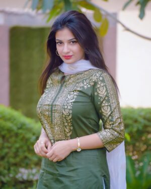 Simran Jain Instagram - Beauty of Ethnic
.
.
.
.
.
#simranjain #explorepage #explorepageready #shoot #salwarsuit #bharattexsustainability
