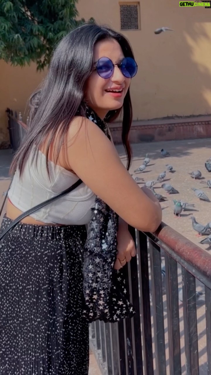 Simran Jain - 16.3K Likes - MRF tire k Baney ho Kya ? 😁 
.
.
.
.
.
.
#inthemaking #reels #trending