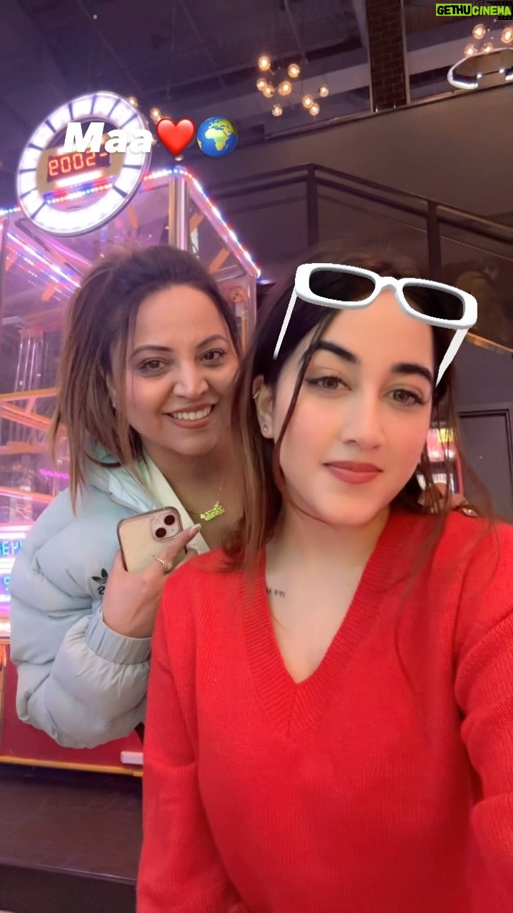 Simran Narula - 106.9K Likes - Happy birthday to you momy❤️ i love you so much❤️