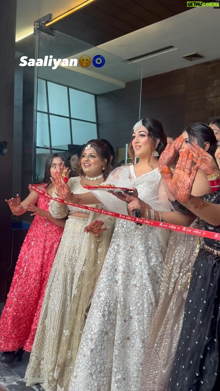Simran Narula - 319.1K Likes - Saaliyan💕🧿