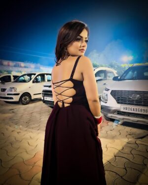 Simran Verma Instagram - 💜 @yellowthreads.in
