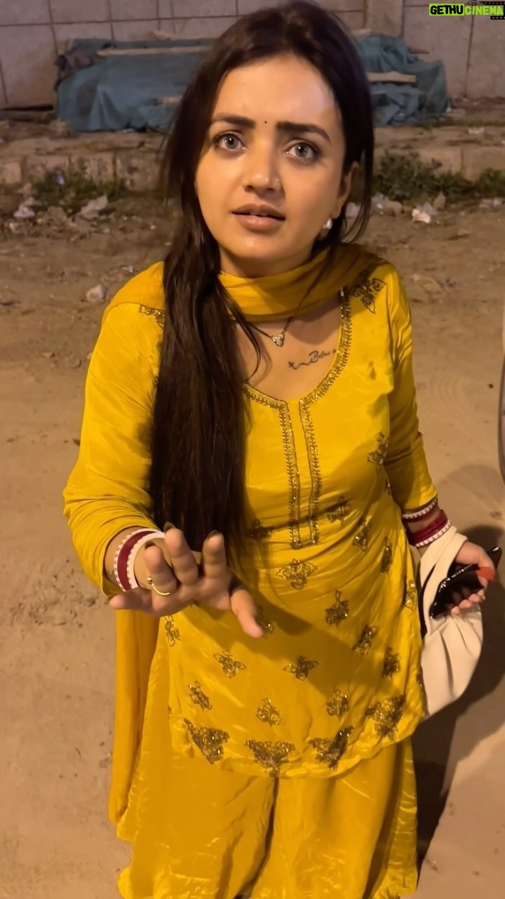 Simran Verma - 143.4K Likes - Aisi biwi bhagwan kisi ko na mile 🥹