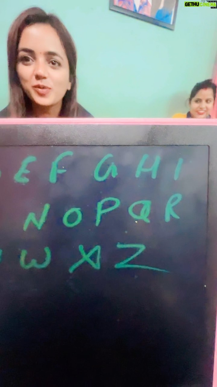 Simran Verma - 47.3K Likes - Galti se ho gya bs isme Padhi likhi Gawaar  kaha se ho gyi mai 😒 @deepanshu_diwan