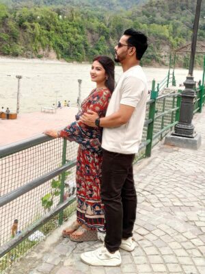 Sippy Mondal Instagram - शरीर आराम की तलाश में है,और हालात पैसों की तलाश में,
मन शांति की तलाश में,और दिल अपनों की तलाश में.!❤️
राधे-राधे 🙏