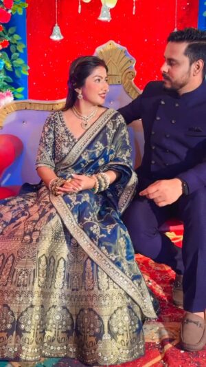Sippy Mondal Instagram - Love you handsomeš§æ
.
Lehenga: @kartika_zeenat
.
.
#reel #viral #truelines