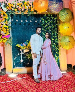 Sippy Mondal Instagram - Send your wishes 😍it’s my birthday 🎂 guys
.
Lehenga: @kartika_zeenat
Jewellery: @kesha_jewellry
.
.
#reel #viral #birthdaygirl