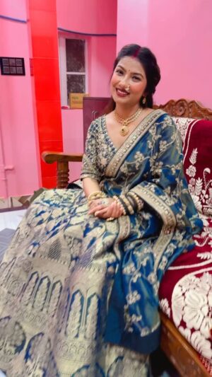 Sippy Mondal Instagram - Sahi kaha naš¢
.
Lehenga: @kartika_zeenat
.
.
#reels #viral #truelines
