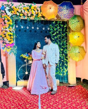 Sippy Mondal Instagram - Send your wishes 😍it’s my birthday 🎂 guys
.
Lehenga: @kartika_zeenat
Jewellery: @kesha_jewellry
.
.
#reel #viral #birthdaygirl