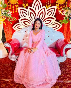 Sippy Mondal Instagram - Send your wishes 😍it’s my birthday 🎂 guys
.
Lehenga: @kartika_zeenat
Jewellery: @kesha_jewellry
.
.
#reel #viral #birthdaygirl