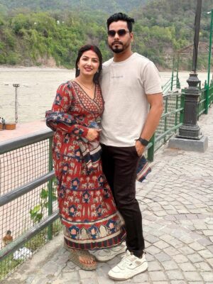 Sippy Mondal Instagram - शरीर आराम की तलाश में है,और हालात पैसों की तलाश में,
मन शांति की तलाश में,और दिल अपनों की तलाश में.!❤️
राधे-राधे 🙏