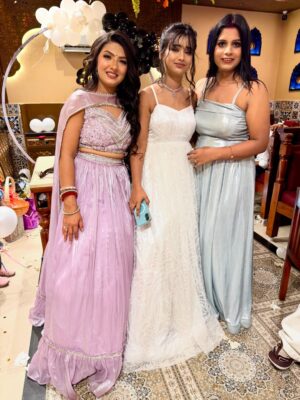 Sippy Mondal Instagram - Happy sweet 16! May this year be the one where you discover your passions, follow your heart, and create a future that’s as bright as your smile.
Outfit by @drishticreations001
Make up by @muskanverma_makeovers
.
.
#bhirthdaycelebration♥️ #bhirtdaygirl #viral