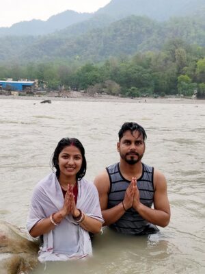 Sippy Mondal Instagram - शरीर आराम की तलाश में है,और हालात पैसों की तलाश में,
मन शांति की तलाश में,और दिल अपनों की तलाश में.!❤️
राधे-राधे 🙏