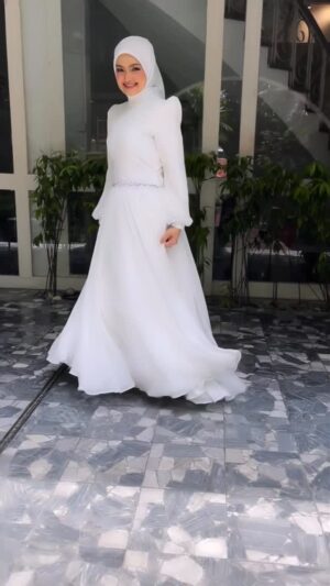 Siti Nurhaliza Instagram - Dato Sri Siti Nurhaliza @ctdk In #AshraffZainal 
Menamakanmu Cinta Music Video @ade_govinda 
.
Makeup by @epie_temerloh 
Video by @amadzola 
Special thanks @snlegacysb @rozisangdewi 
#menamakanmucinta
