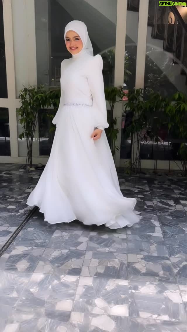 Siti Nurhaliza - 11K Likes - Dato Sri Siti Nurhaliza @ctdk In #AshraffZainal 
Menamakanmu Cinta Music Video @ade_govinda 
.
Makeup by @epie_temerloh 
Video by @amadzola 
Special thanks @snlegacysb @rozisangdewi 
#menamakanmucinta