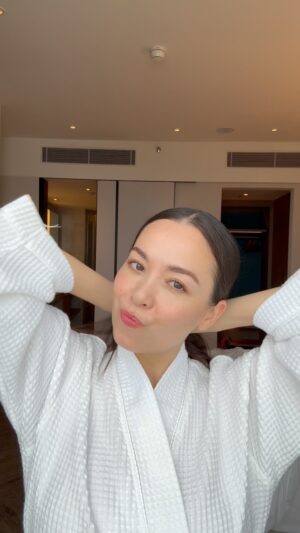 Siti Saleha Instagram - Ready for lunch! 👋 

#DiorMY #DiorAddict