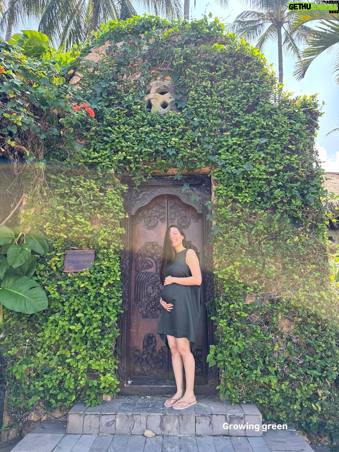 Siti Saleha - 17.7K Likes - Babymoon not over yet 🥰

#SallynJoshTravels