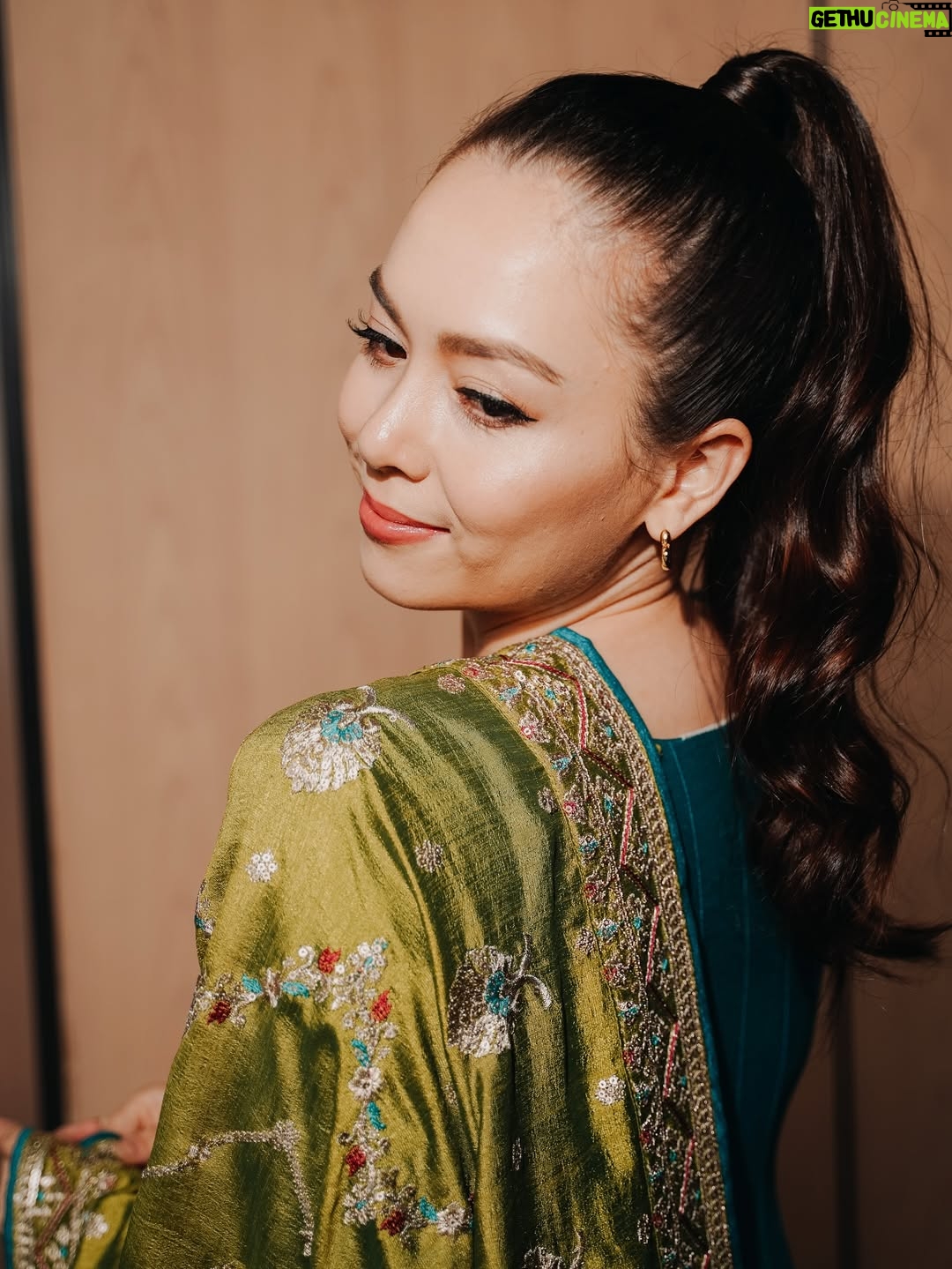 Siti Saleha - 9K Likes - A magical night of sharing stories, exchanging smiles, and making new connections. So blessed for moments like these, reminding ourselves why storytelling brings us all together. Here’s to cinema’s ability to transcend borders. 

Hosted by @miffest_mgga in collaboration with the High Commission of India

#MIFFest2025 #Infinity