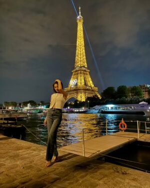 Sitora Alimjanova Instagram - Paris! Good memories 🫠