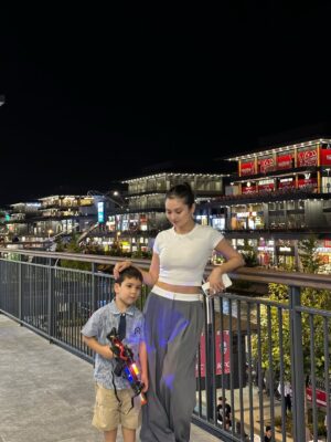 Sitora Alimjanova Instagram - Seoul munga birinchi bordim🤓 Aylandik, rasmlarga tushtik, Koreyani esladik 🥹😍