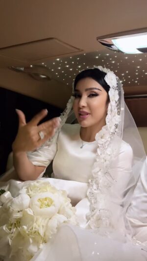 Sitora Farmonova Instagram - “QIZ BAZIMDA” @sitorafarmonovaofficial 💍👰🏻‍♀️🤣