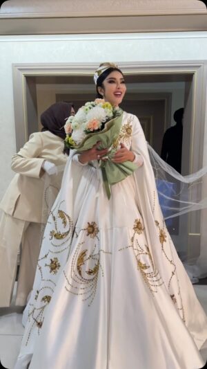 Sitora Farmonova Instagram - Счастье есть и оно живет в нас 🕊️