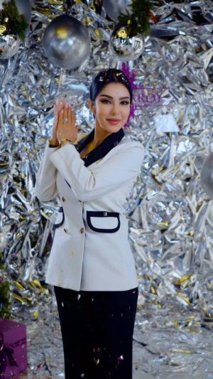 Sitora Farmonova Instagram - 🤩Xonadon xarid qiling va qimmatbaho sovg’alarga ega bo’ling!

8-dekabrdan 31-yanvargacha istalgan loyihamizdan xonadon xarid qilib 40% to’lovni amalga oshiring va Yangi yil shousi ishtirokchisiga aylaning.

1️⃣-o’rin elektromobil
2️⃣-o’rin chet elga ikki kishilik yo’llanma
3️⃣-o’rin qimmatbaho maishiy texnikalar

G’oliblar «Parlament» loyihamizning ochilish marosimida aniqlanadi.

⚡️Eng muhim har bir ishtirokchi uchun ajoyib sovg’alarimiz bor!

Qo’shimcha ma’lumot uchun:

☎️ 71 200 74 00
☎️ 55 501 74 00

🌐 xonsaroy.uz

- - - - - - - - - - - - - - - - - - - - 

🤩Купите дом и получите ценные подарки!

С 8 декабря по 31 января приобретите квартиру в любом из наших проектов, внесите предоплату 40% и станьте участником новогоднего шоу.

1️⃣-место – электромобиль
2️⃣-место – билет для двоих за границу
3️⃣-место – дорогая бытовая техника

Победители будут определены на церемонии открытия нашего проекта «Parlament».

⚡️А главное у нас есть отличные призы для каждого участника!

Для дополнительной информации:

☎️ 71 200 74 00
☎️ 55 501 74 00

🌐 xonsaroy.uz