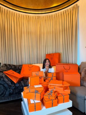 Smile Instagram - People rent a U-Haul to move their furniture. I rent a U-Haul to move my Hermès. #hermesunboxing #hermes #hermès Do you think I’m a shopaholic please vote 👇🏼