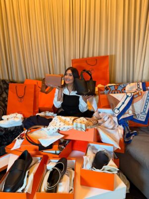 Smile Instagram - People rent a U-Haul to move their furniture. I rent a U-Haul to move my Hermès. #hermesunboxing #hermes #hermès Do you think I’m a shopaholic please vote 👇🏼