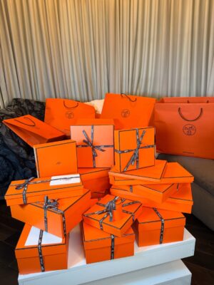 Smile Instagram - People rent a U-Haul to move their furniture. I rent a U-Haul to move my Hermès. #hermesunboxing #hermes #hermès Do you think I’m a shopaholic please vote 👇🏼
