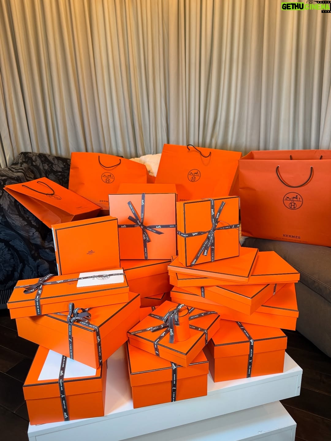 Smile - 0.9K Likes - People rent a U-Haul to move their furniture. I rent a U-Haul to move my Hermès. #hermesunboxing #hermes #hermès Do you think I’m a shopaholic please vote 👇🏼