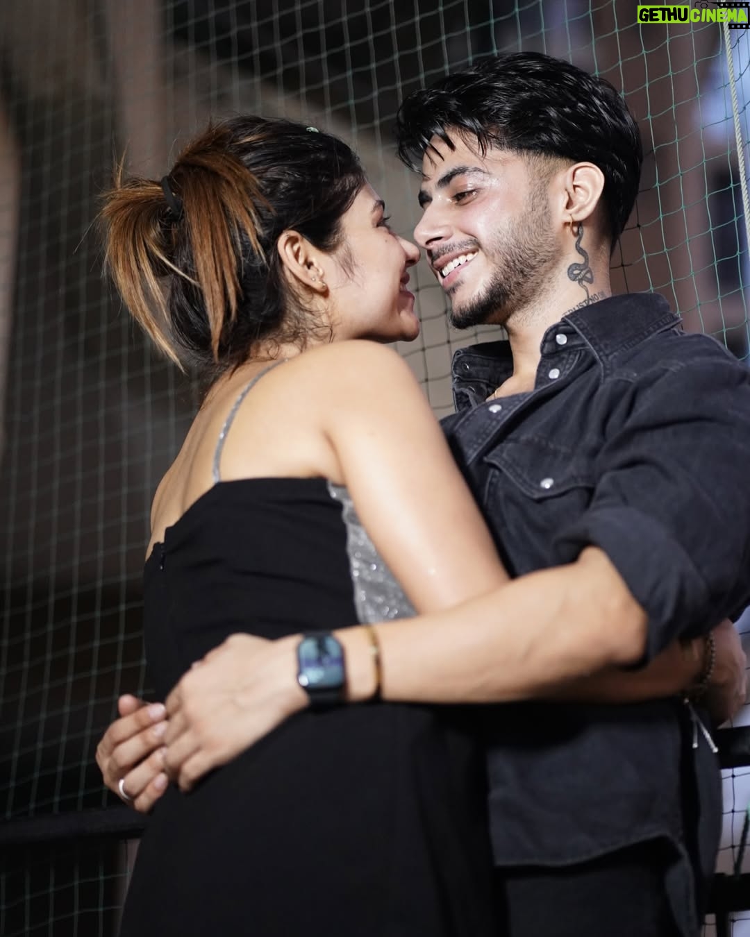 Smriti Rajput - 113.7K Likes - BE MINE🧿🫂🥰 @addy___04 #cute #trending #viral #smile #dress #dream #perfect #couplegoals #adriti #foryou #explorepage #explore #hair #style #post #location #instagood #romantic #smritirajput1137 #❤