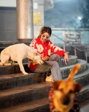 Smriti Rajput Instagram - ❤️👀 HAPPIER WITH YOU…… 🙈 #cute #trending #viral #smile #style #love #dress #dream #perfect #couplegoals #newpost #location #hair #insta #instagram #reelsinstagram #smritirajput1137 #explore #foryou #❤️