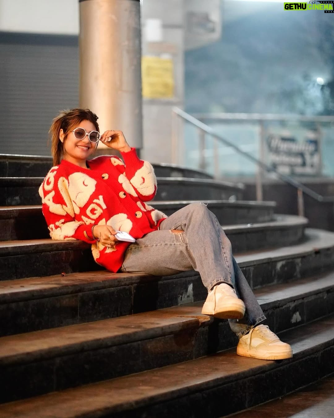 Smriti Rajput - 55.5K Likes - ❤️👀 HAPPIER WITH YOU…… 🙈 #cute #trending #viral #smile #style #love #dress #dream #perfect #couplegoals #newpost #location #hair #insta #instagram #reelsinstagram #smritirajput1137 #explore #foryou #❤️