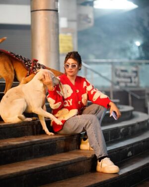 Smriti Rajput Instagram - ❤️👀 HAPPIER WITH YOU…… 🙈 #cute #trending #viral #smile #style #love #dress #dream #perfect #couplegoals #newpost #location #hair #insta #instagram #reelsinstagram #smritirajput1137 #explore #foryou #❤️