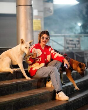 Smriti Rajput Instagram - ❤️👀 HAPPIER WITH YOU…… 🙈 #cute #trending #viral #smile #style #love #dress #dream #perfect #couplegoals #newpost #location #hair #insta #instagram #reelsinstagram #smritirajput1137 #explore #foryou #❤️