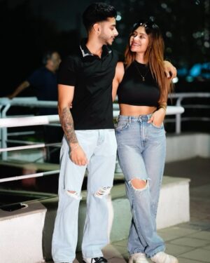 Smriti Rajput Instagram - dil k bhi dil m h tu……🫵🏻🌍🙈🫂♾️ @addy___04 #cute #trending #viral #smile #style #love #newpost #newdelhi #location #dress #twinning #couplegoals #romantic #instagood #instagood #adriti #explore #explorepage #❤️