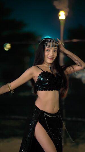 Sneha Savita Instagram - How did you like this Morni ?š¦
@badboyshah
@ihitenmusic
@sharviyadav
@preity_mukhundhan
@rajitdev
šø: @mayank_savita_
#morni #snehu
#explore #instagram #instagood #dance #rƩel #viral
#explorepage #newsong #dancereels #look #steps