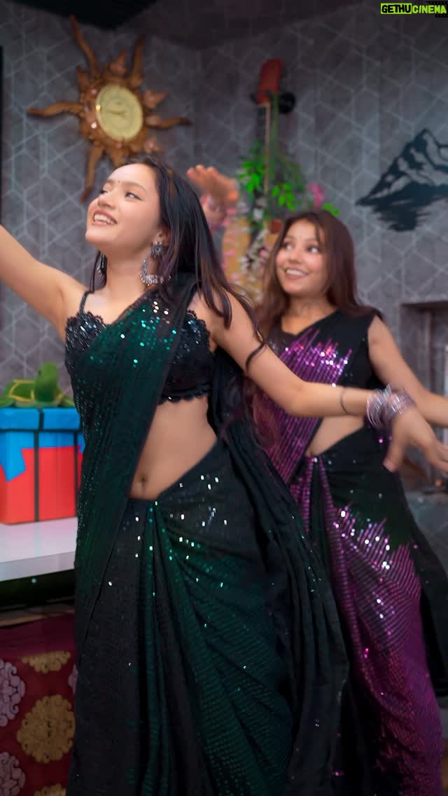 Sneha Savita - 154.9K Likes - Shaky Shaky💚🩷

@sanjurathod07 @isha__malviya 
@shrutiagarwal11214 🩷

#shaky 
#newsong #trending #viral #explore #marathisong #marathi #look #dance #dancereels #girl #saree #trendingreels #trend #explorepage