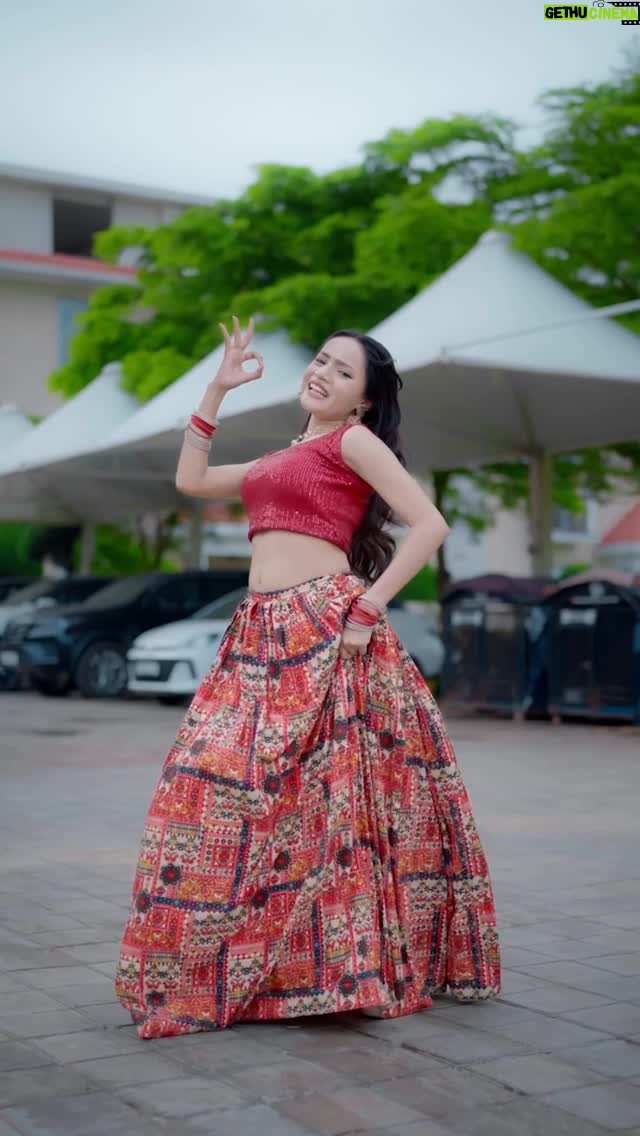 Sneha Savita - 78.5K Likes - Tino Majedaar Se…….😉❣️

📸 : @mayank_savita_ ✨

#snehu 
#trendingreels #trending #merisaaske #merisaskepanchputarthe #merisaasketeenbete #dance #dancereels #dancechallenge #look #facetracking #explore #explorepage