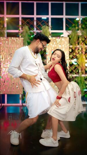 Sneha Savita Instagram - Vachundayi peelings hu ā¤ļøāš„ Again On Trending š
@my_name_is_govind_ š©·
@alluarjunonline @rashmika_mandanna @thisisdsp
šø: @mayank_savita_
D/c : @my_name_is_govind_ š„
#peelings #songs #pushpa2 #dance #southsongs #dancereels #trendingreels #govindsnehu #fyp #danceduos #2kadum #coupledancegoals #couplevideos #couplelove #couplegoalsā¤