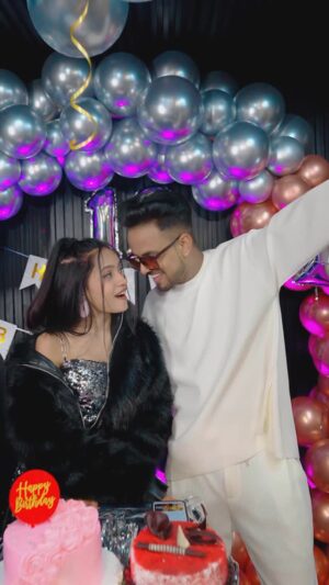 Sneha Savita Instagram - Let the birthday countdown begin... 1 month to goš
.
.
#snehu
#birthday #birthdaysong #birthdaygirl #babymerebirthdayperkyadilwaoge #explore #trend #trendingreels #viral #birthdaysoon #itsmybirthday