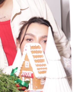 Sofia Castro Instagram - Feliz navidad para todos ustedes yingol bel yingol bel yingol modafoka, de nuevo papi arca dándote lo que te toca 😍