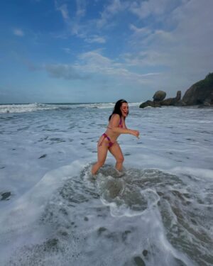Sofia Castro Instagram - Solo tenía que venir a Santa Marta y decir: lo perdono, Don Armando.
Feliz cumpleaños sofita, eres muy amada 💕