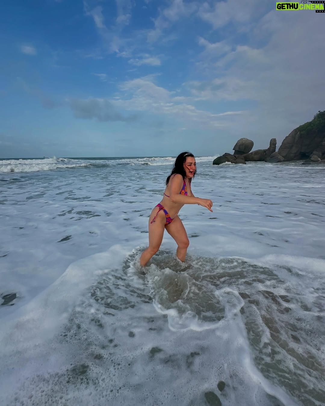 Sofia Castro - 191.5K Likes - Solo tenía que venir a Santa Marta y decir: lo perdono, Don Armando. 
Feliz cumpleaños sofita, eres muy amada 💕