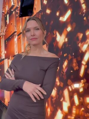 Sofía Zámolo Instagram - JURADO en los 8 escalones 🎤🎖️
Hair&📷 @conradoereyra
👗 @desebia
👕👖 @partemiaoficial
St @natcecchinato
@ls_loly
