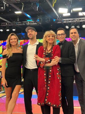 Sofía Zámolo Instagram - JURADO en los 8 escalones 🎤🎖️
Hair&📷 @conradoereyra
👗 @desebia
👕👖 @partemiaoficial
St @natcecchinato
@ls_loly